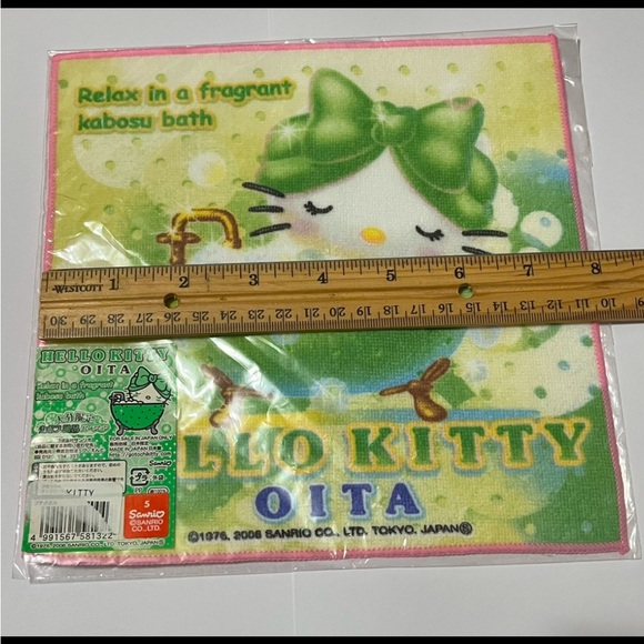 Hello Kitty 2006 Oita Japan Hand/Face Cloth - Picture 4 of 5